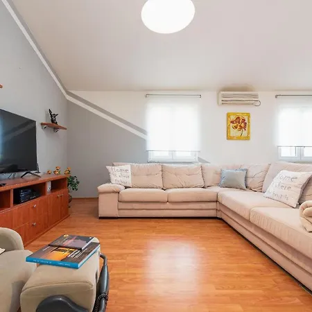 Strkalj Zadarvillas Murvica (Policnik)